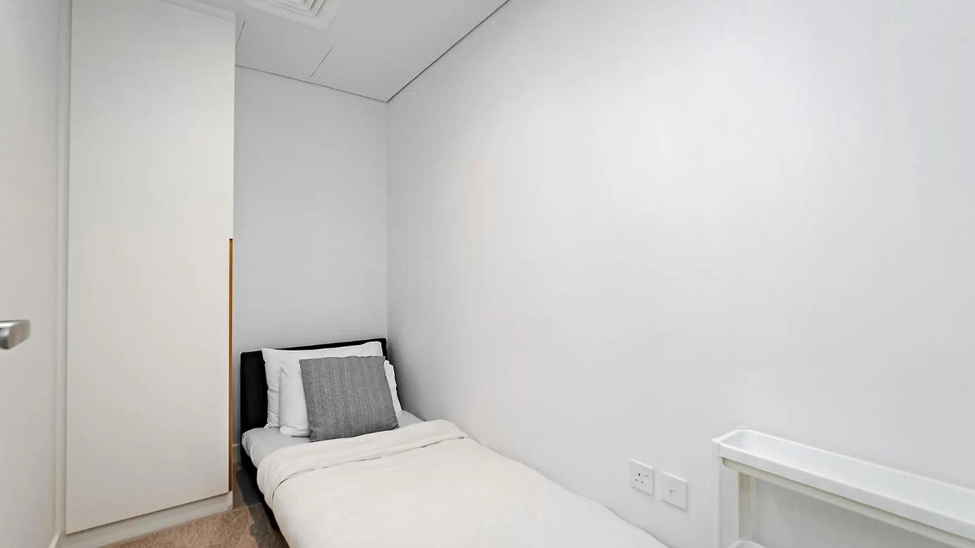 Private Beach La Vie Jbr 2Br Apartments By Stellium Dubai 0*,