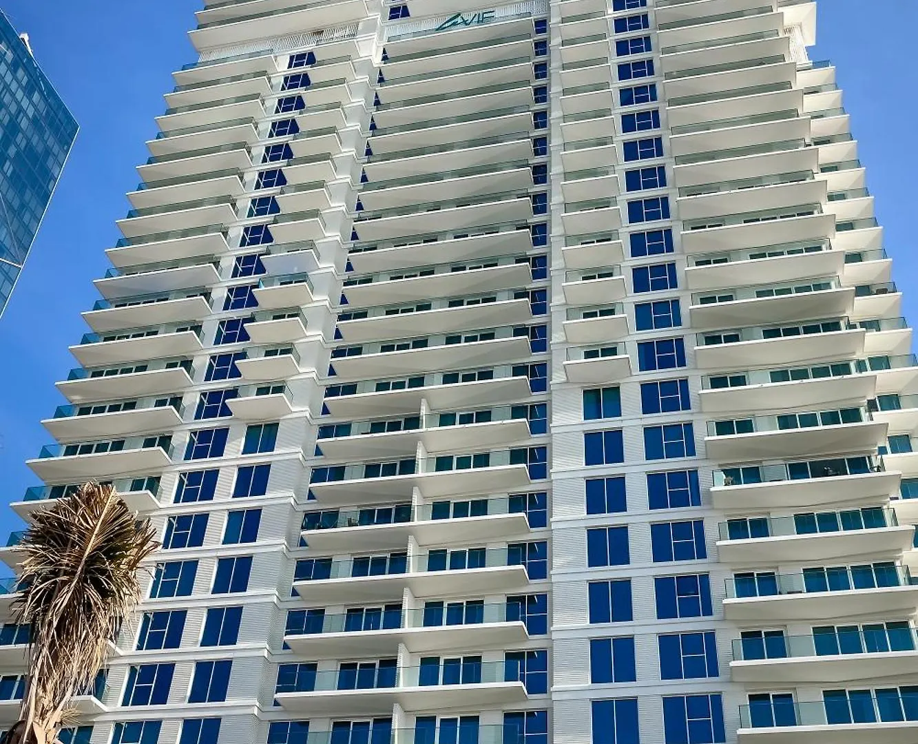 Private Beach La Vie Jbr 2Br Apartments By Stellium Dubai United Arab Emirates