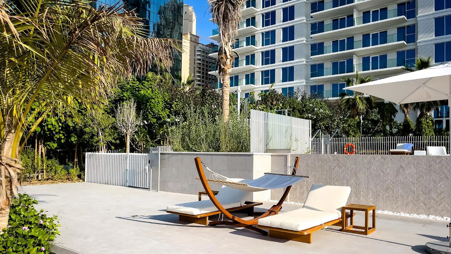 Private Beach La Vie Jbr 2Br Apartments By Stellium Dubai
