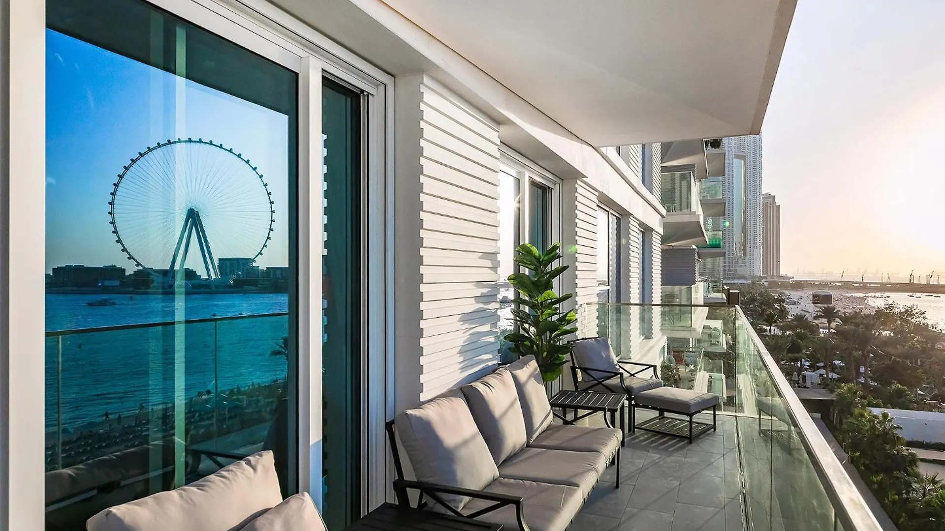 Private Beach La Vie Jbr 2Br Apartments By Stellium Dubai