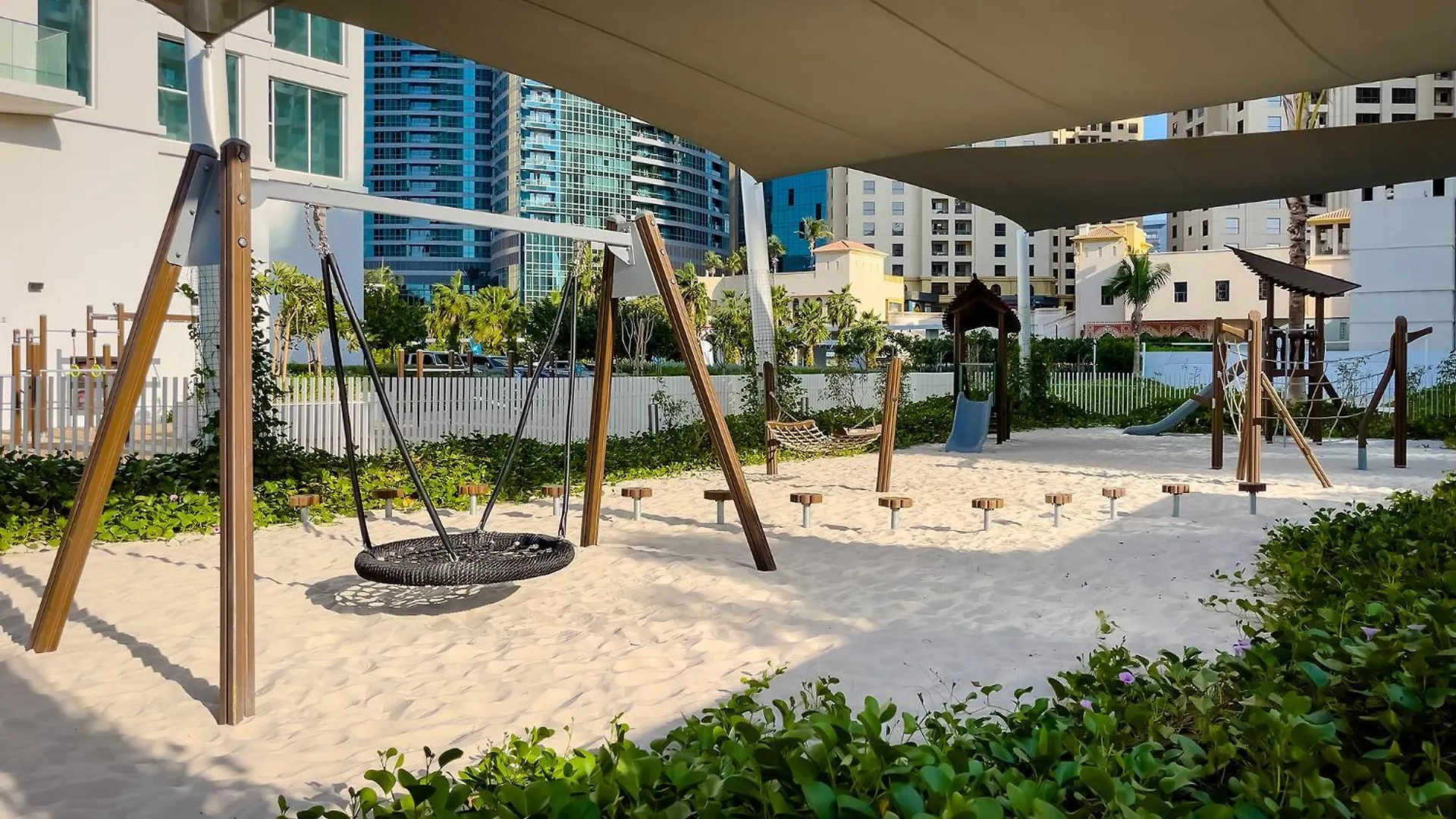 Private Beach La Vie Jbr 2Br Apartments By Stellium Dubai