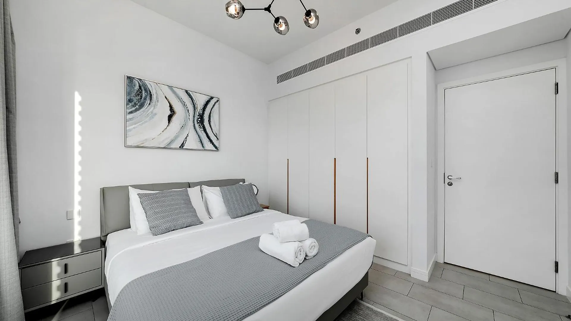 Private Beach La Vie Jbr 2Br Apartments By Stellium Dubai